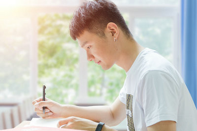 报考中国人民大学在职课程培训班对工作有帮助吗？能获得什么证书？