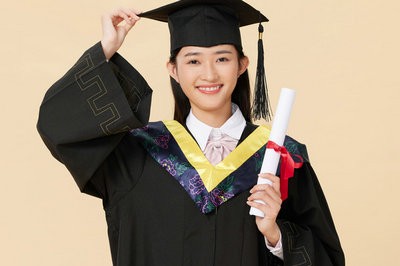 本科毕业五年还能报考中国人民大学在职课程培训班吗？
