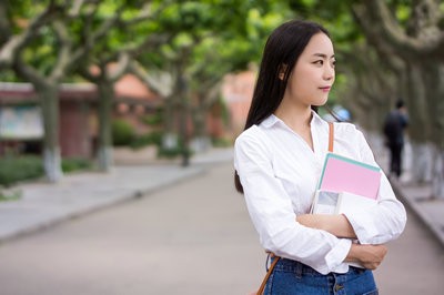 怎么读暨南大学在职研究生？