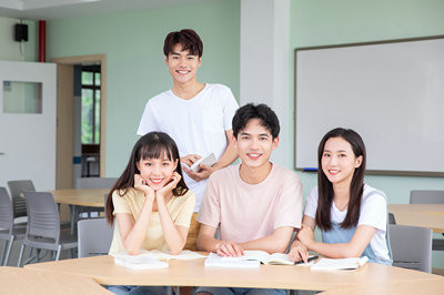 郑州大学口腔医学在职研究生报名流程是什么？