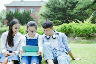 上海外国语大学在职研究生考试科目有什么？
