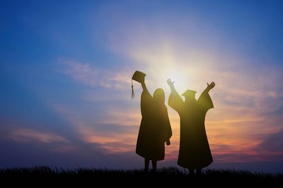 大专报考浙江海洋大学在职研究生有毕业证吗？