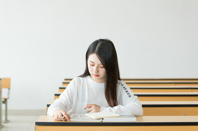 2024华东政法大学在职研究生能免试入学吗？