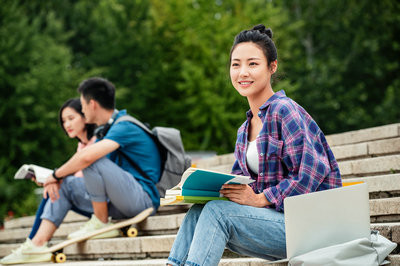 2024上海财经大学在职研究生能免试入学吗？