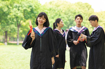 中南林业科技大学在职研究生毕业能不能拿学位？