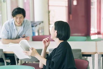 退伍军人能报考河北经贸大学在职研究生吗？