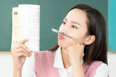 毕业多长时间可以报名北京外国语大学在职研究生？