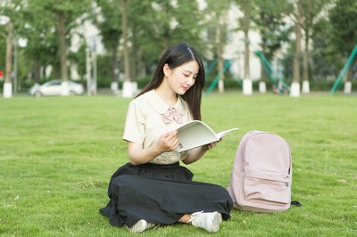 攻读上海外国语大学在职研究生证书在国内有用吗？
