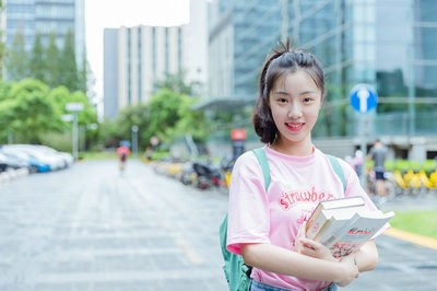 攻读上海电力学院在职研究生费用高吗？