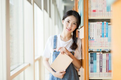 2023年报考中国科学院大学在职研究生能提升学历吗？